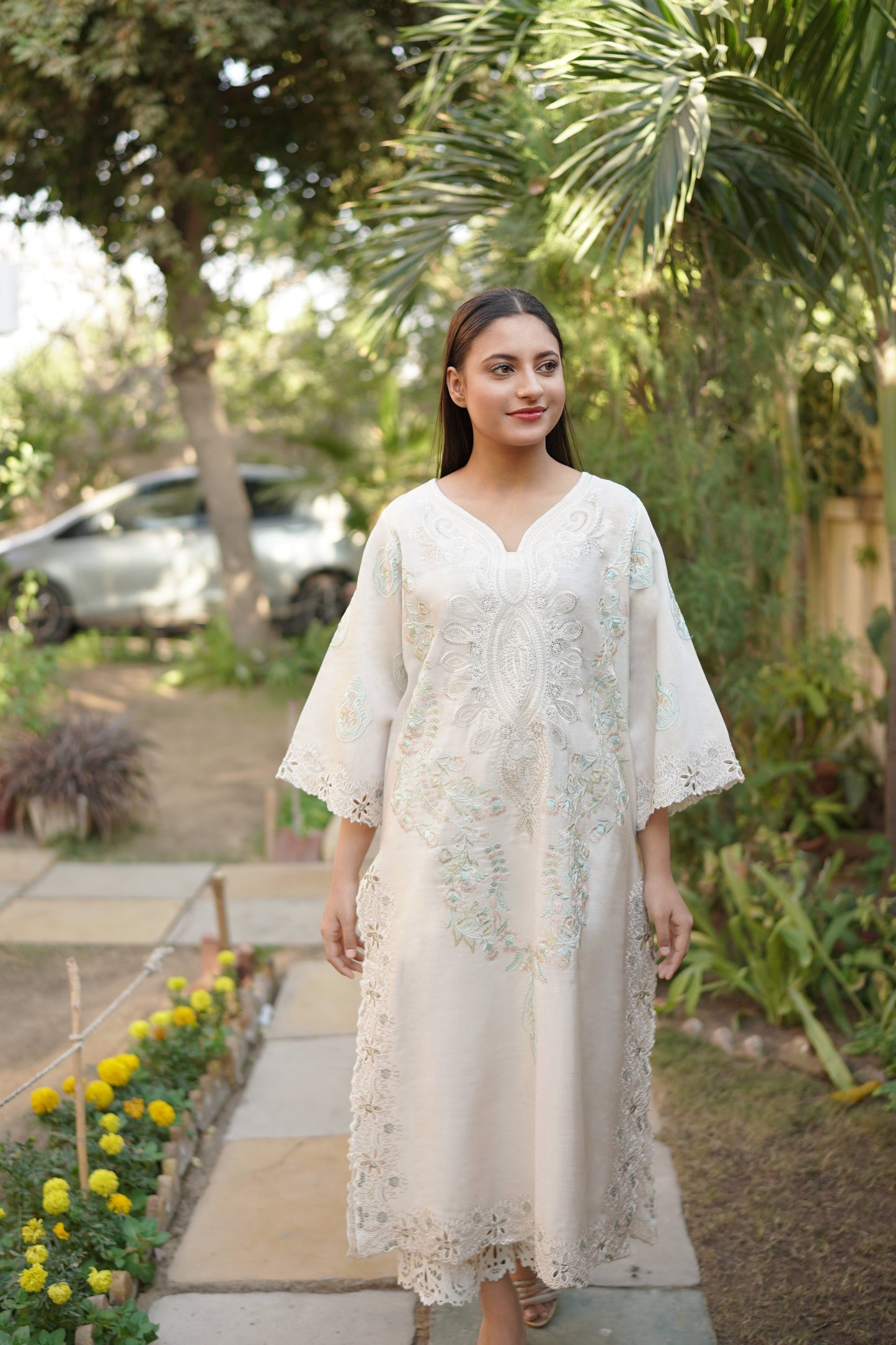 IVORY WHITE LONG EMBROIDERED DRESS