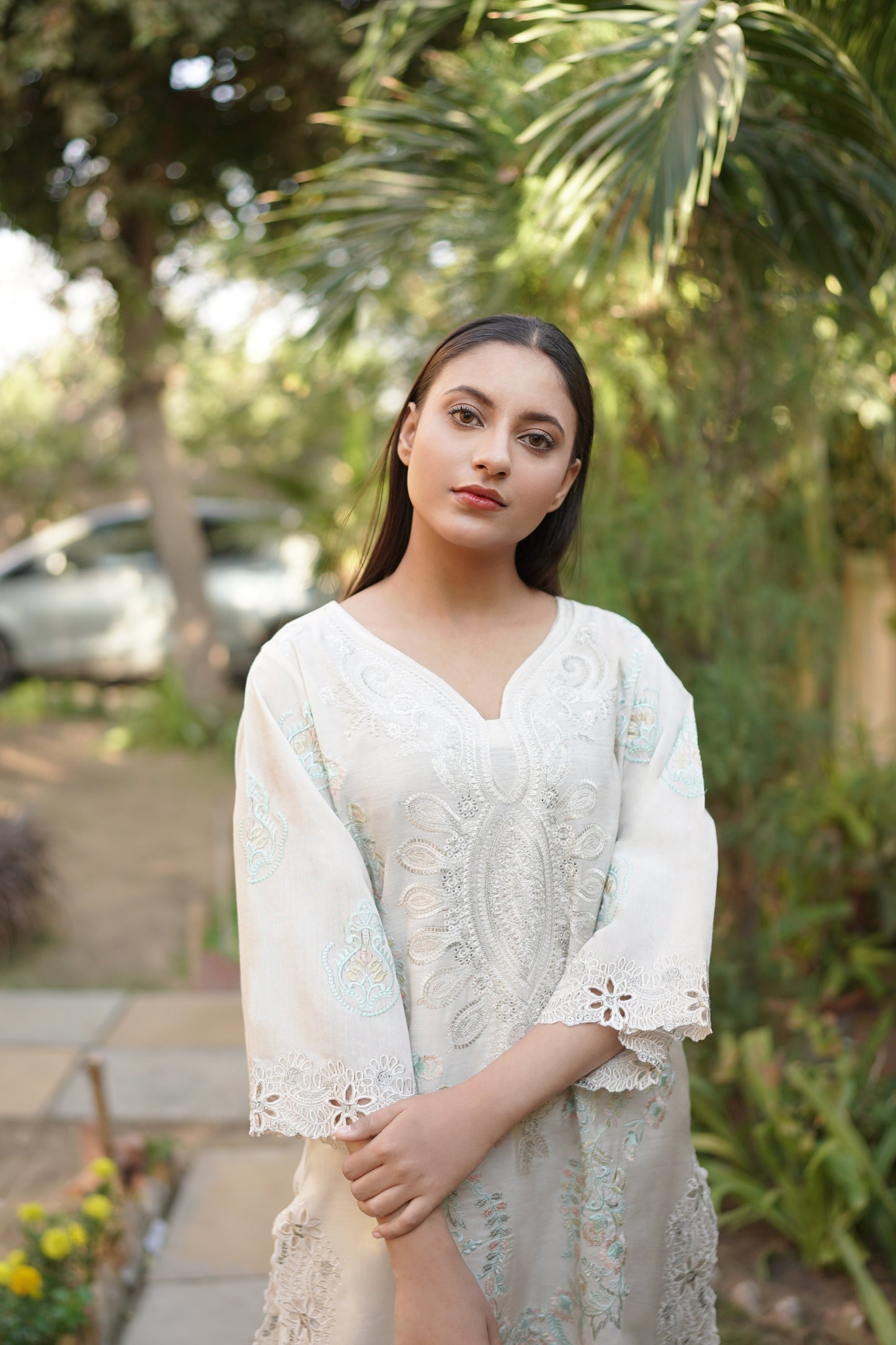 IVORY WHITE LONG EMBROIDERED DRESS