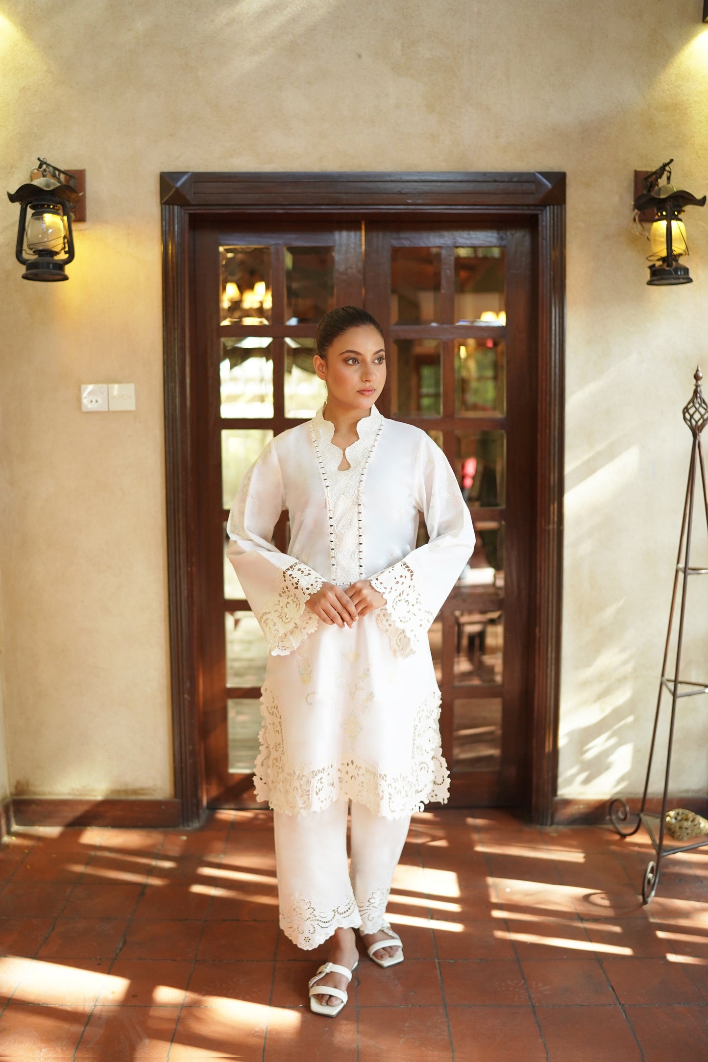IVORY WHITE CUT WORK EMBROIDERY 2PCS