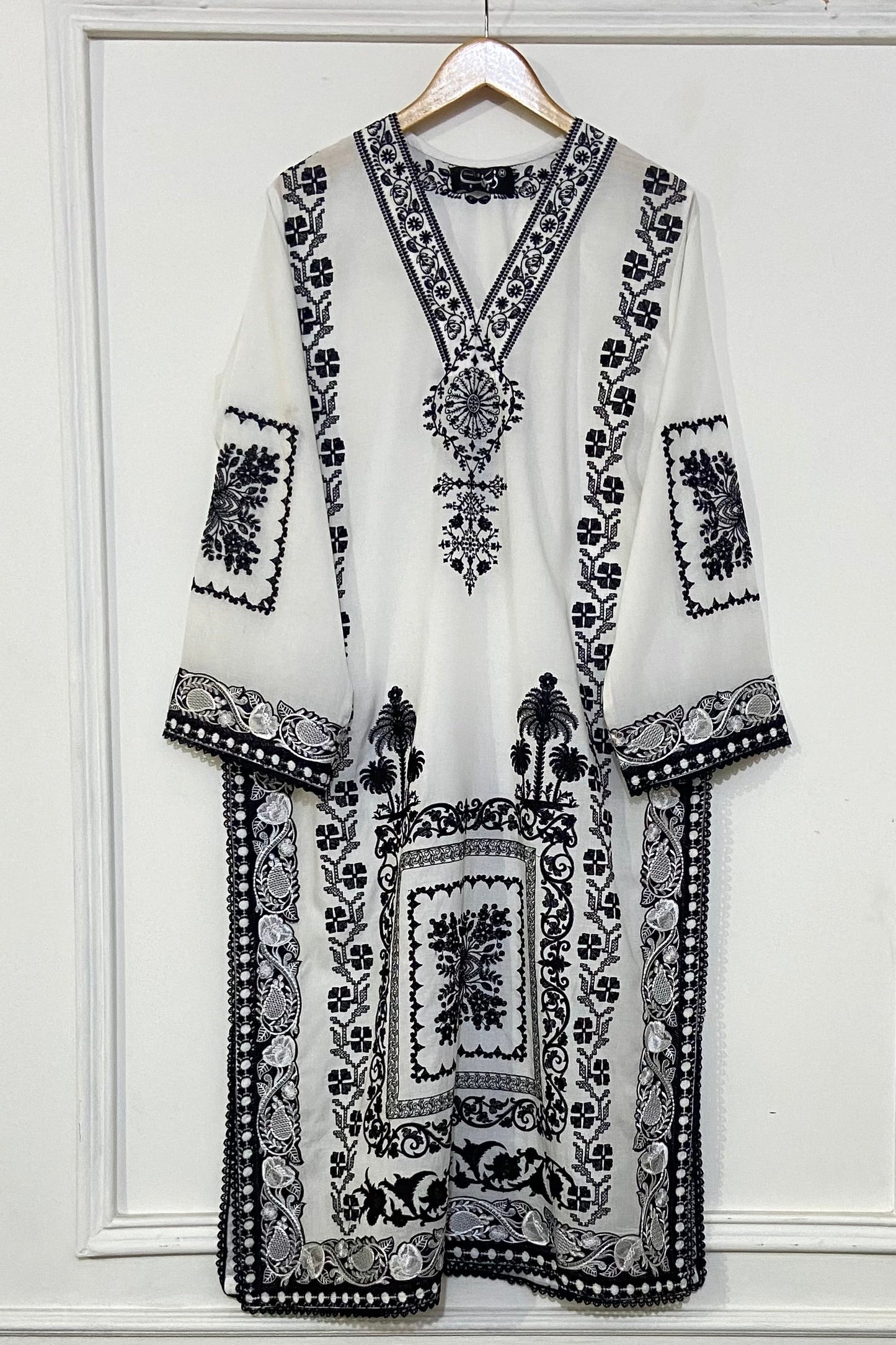 white cross stitch kurta
