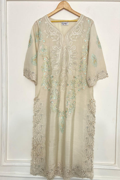 IVORY WHITE LONG EMBROIDERY KURTA