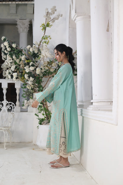 SOFT GREEN