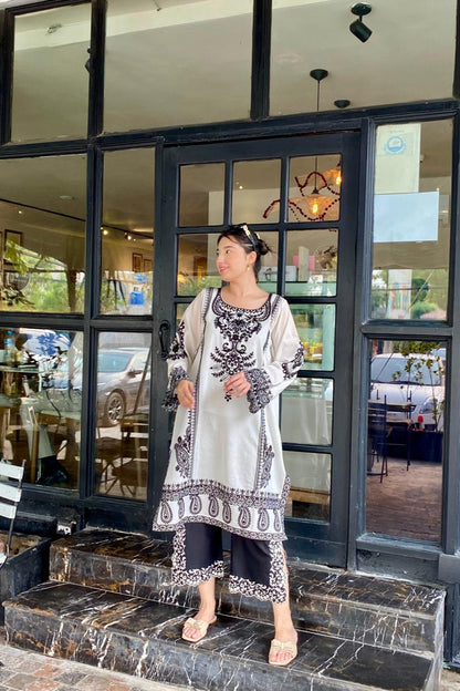 BLACK & WHITE KURTA PANT