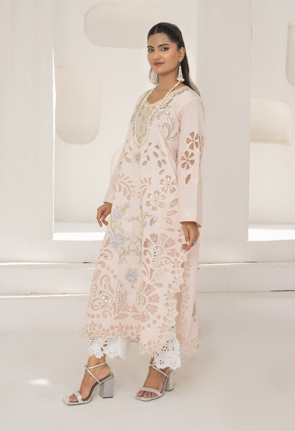 CHIC PEACHY
