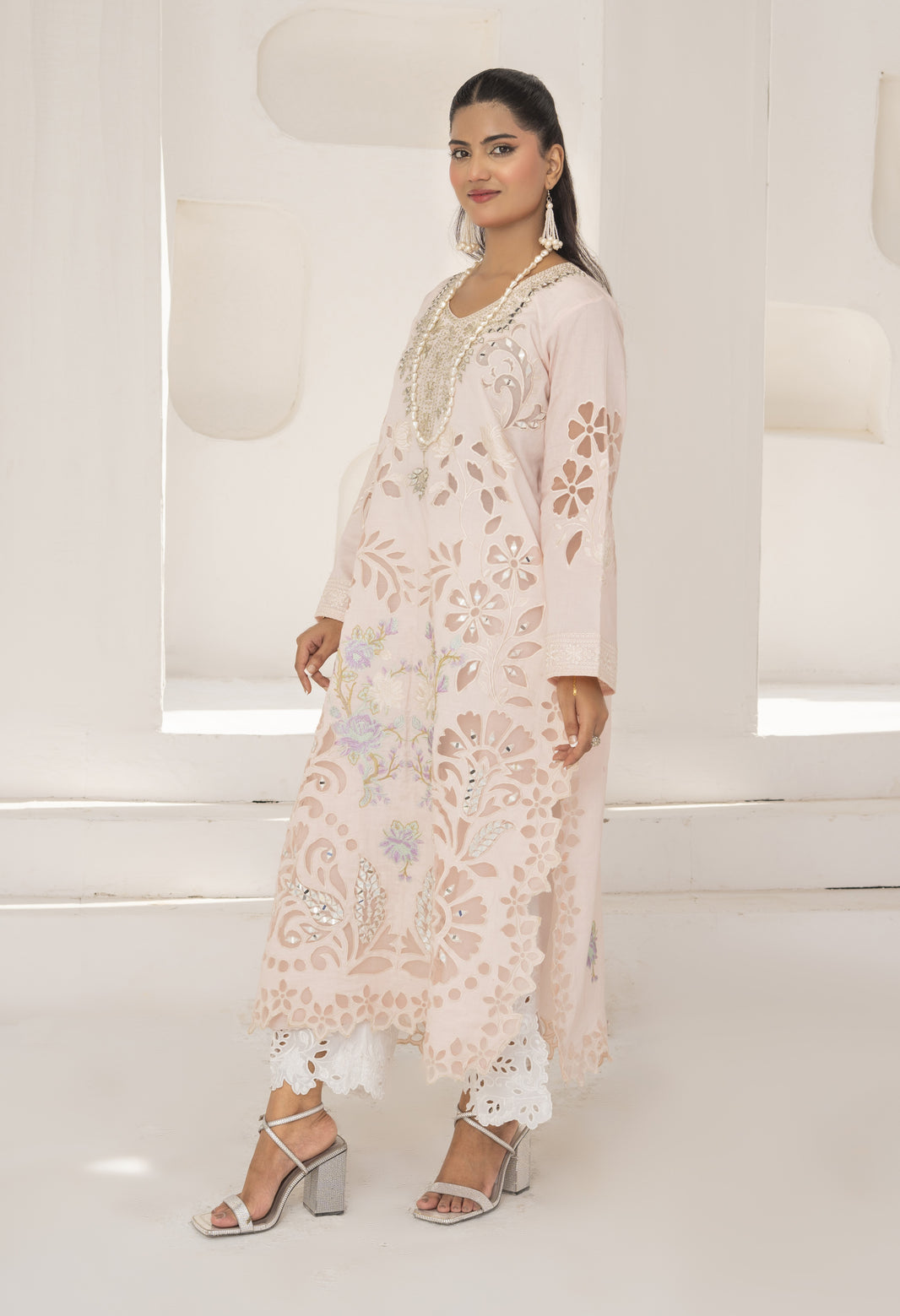 CHIC PEACHY