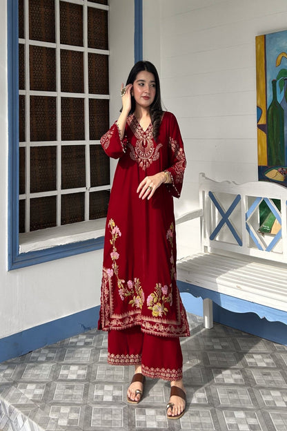 VELVET DARK RED