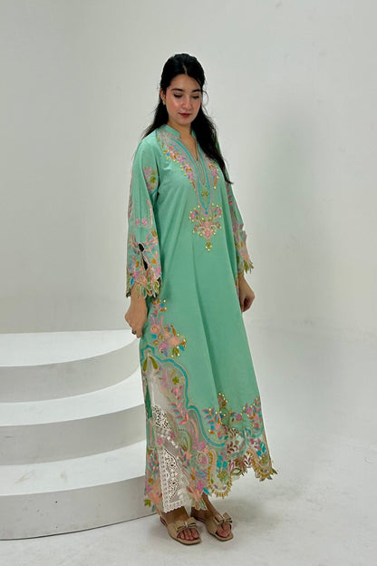MEDIUM GREEN