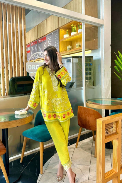 velvet-co-ord  lemon