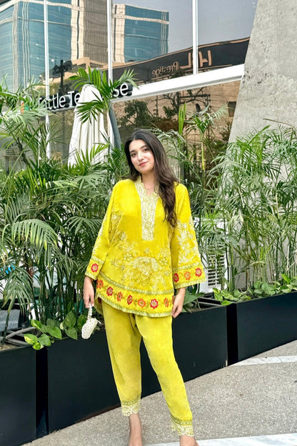velvet-co-ord  lemon