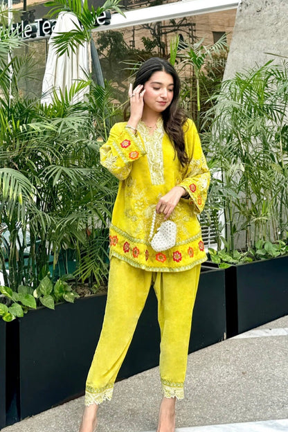 velvet-co-ord  lemon