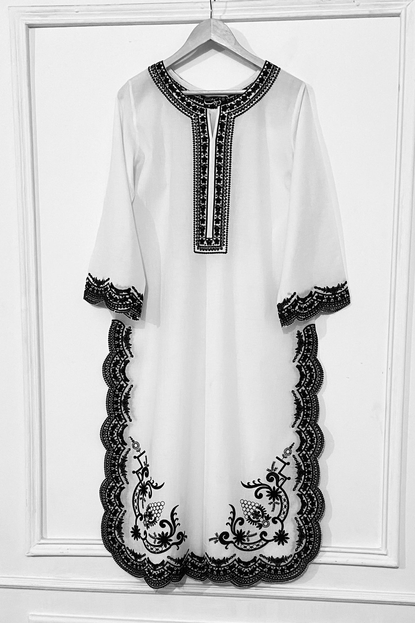 White & Black Embroidery Kurta