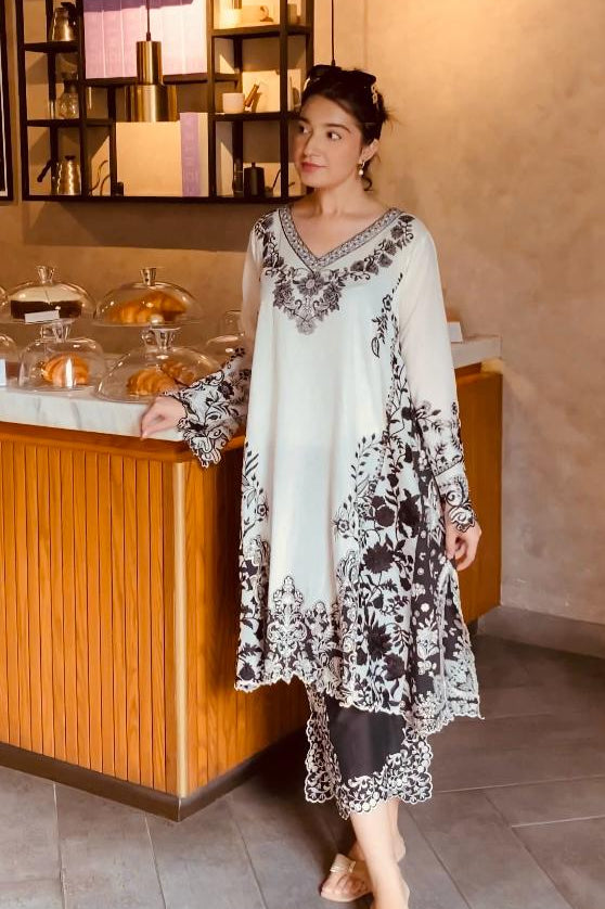 BLACK & WHITE KURTA PANT