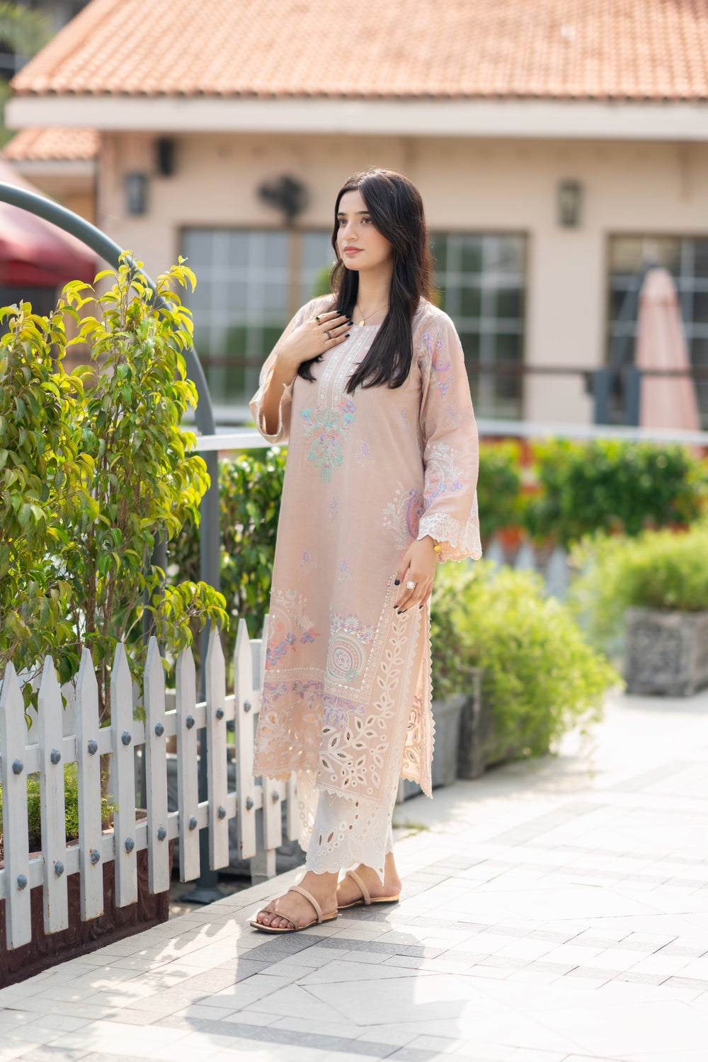 PALE -PEACH